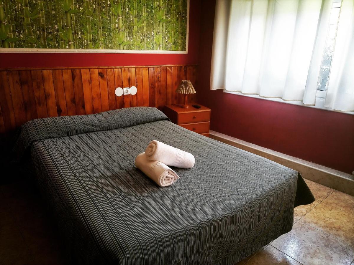 Hostal Isla Cristina Mataró Екстериор снимка